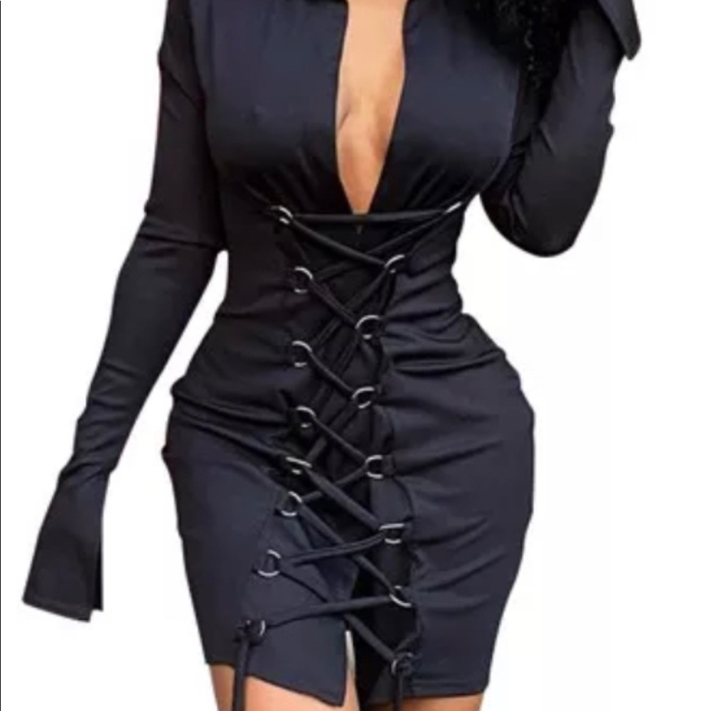 SOLD OUT 🥰 Body Tie up dress - Picture 3 of 6